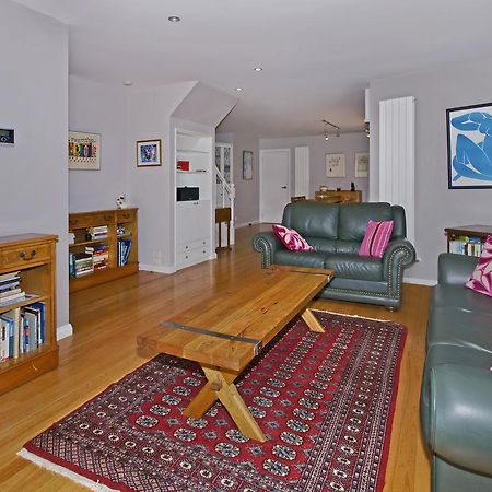 Riverside Villa - In The City By The River! Nelson Exterior foto